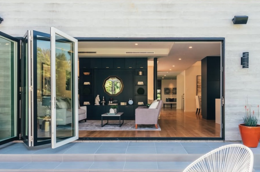 LaCantina multi-slide door system