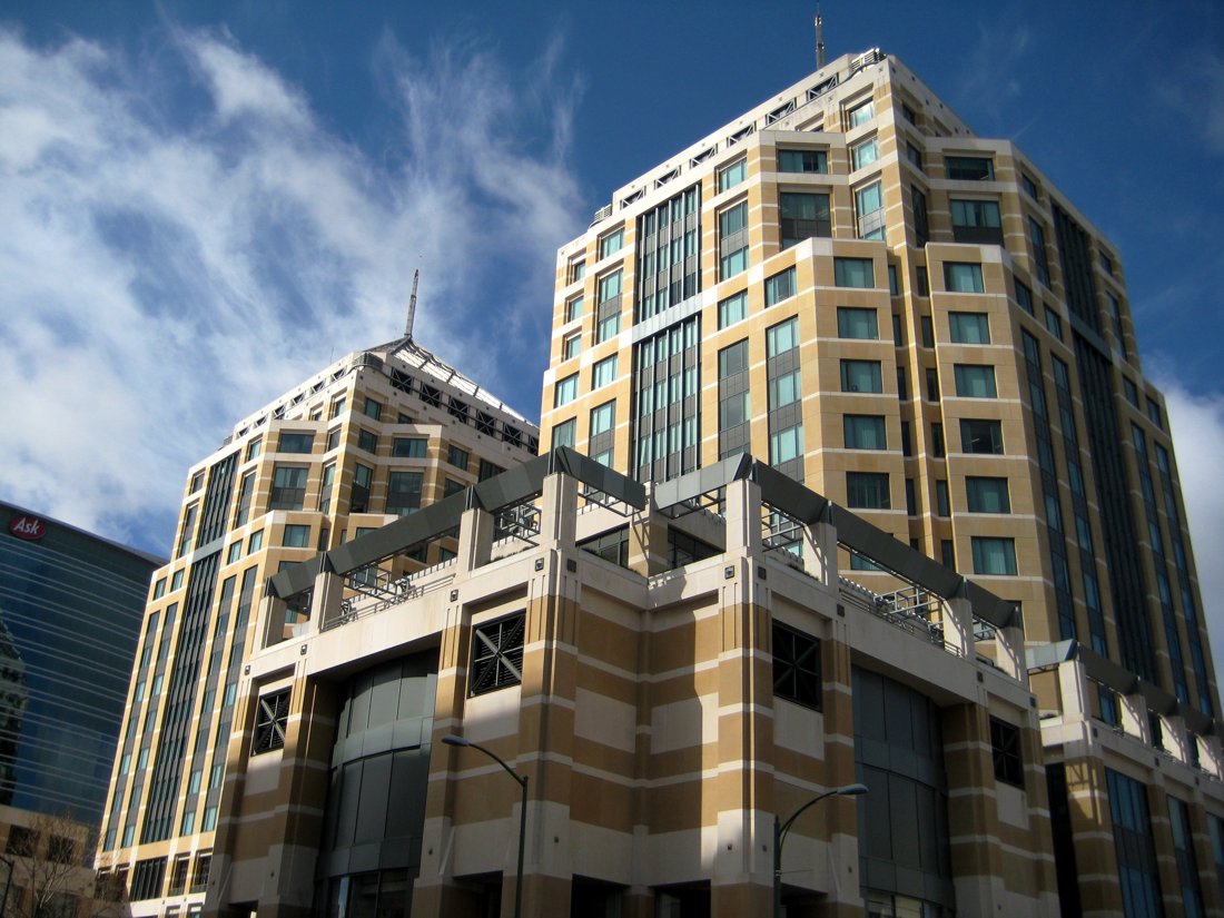 Glass maintenance and replacement at the federal building in Oakland